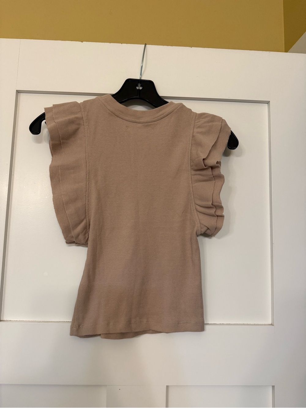 Deluc Ruffle Tank Top Size Medium - Picture 2 of 3